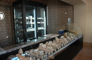 Nébulisation des vitrines à fromages